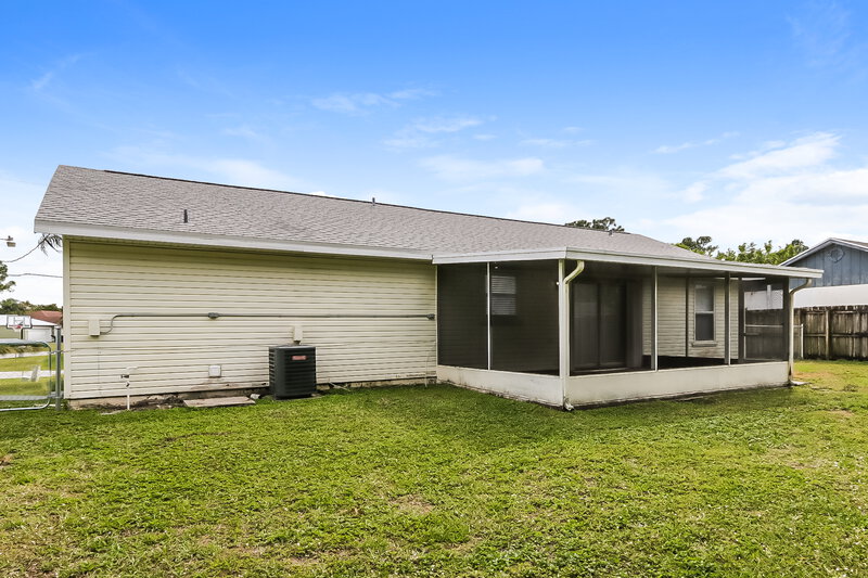 2,510/Mo, 237 SW Pisces Terrace Port St Lucie, FL 34984 Rear View 2