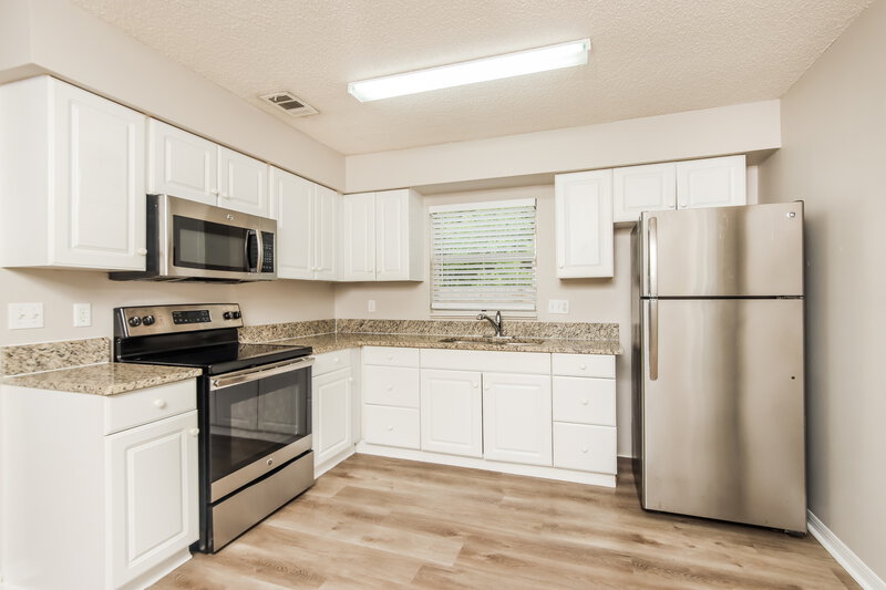 1,790/Mo, 9285 101st Ave Vero Beach, FL 32967 Misc View 4