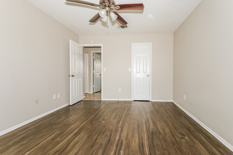 2,140/Mo, 171 SE Floresta Dr Port St Lucie, FL 34983 Main Bedroom View