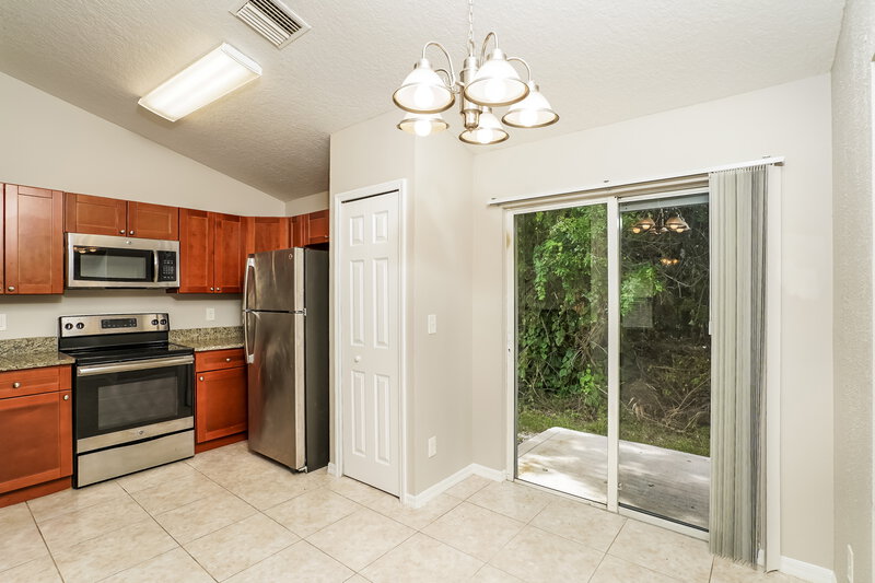 1,925/Mo, 1535 18th Ave SW Vero Beach, FL 32962 Dining Room View 2