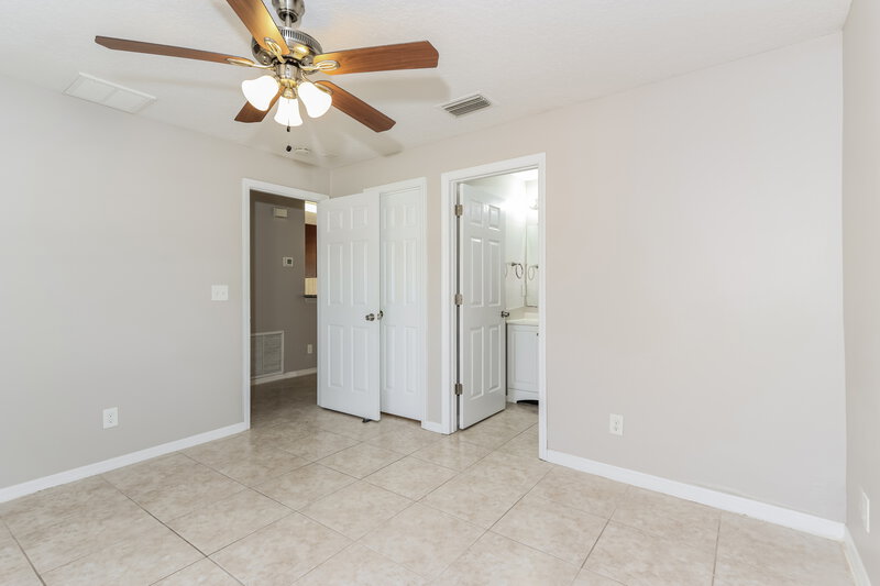 1,835/Mo, 1535 18th Ave SW Vero Beach, FL 32962 Main Bedroom View 2