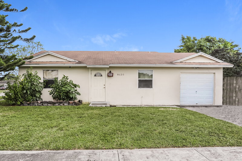 2,480/Mo, 8120 SW 7TH ST North Lauderdale, FL 33068 External View