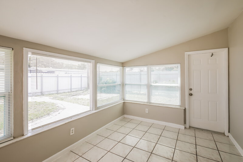 2,880/Mo, 2643 Nassau Dr Miramar, FL 33023 Sun Room View 2