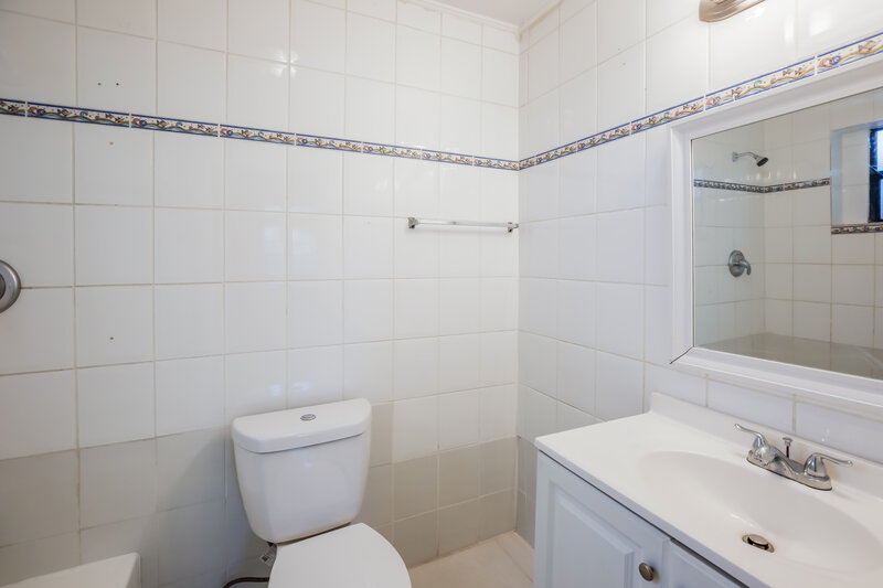 2,880/Mo, 2643 Nassau Dr Miramar, FL 33023 Main Bathroom View