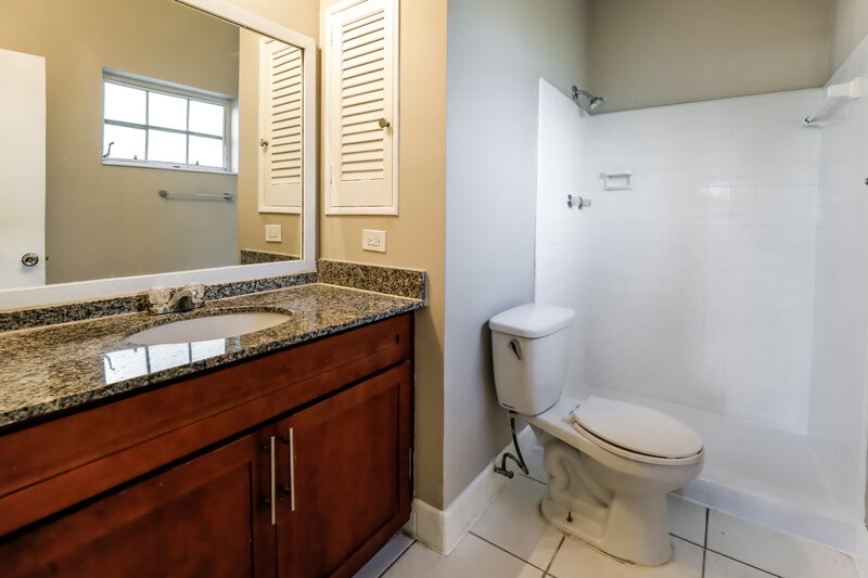 3,120/Mo, 19820 NW 12th Ave Miami Gardens, FL 33169 Main Bathroom View