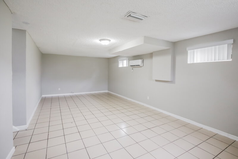 2,890/Mo, 19820 NW 12th Ave Miami Gardens, FL 33169 Basement View
