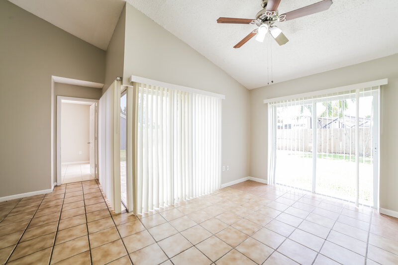 2,865/Mo, 12220 SW 207th Ter Miami, FL 33170 Dining Room View 2