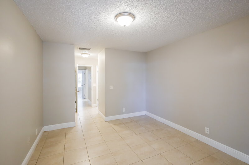 2,185/Mo, 265 Palmetto Court Jupiter, FL 33458 Main Bedroom View 2