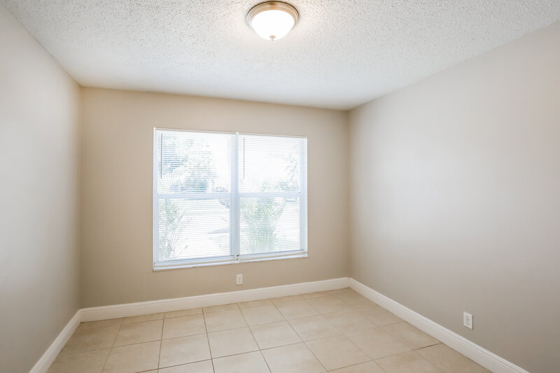 2,185/Mo, 265 Palmetto Court Jupiter, FL 33458 Bedroom View