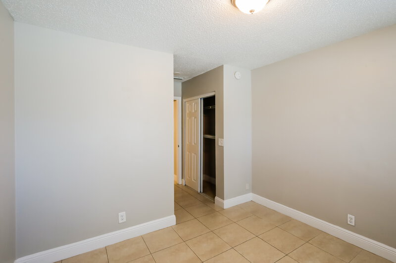 2,185/Mo, 265 Palmetto Court Jupiter, FL 33458 Bedroom View 2