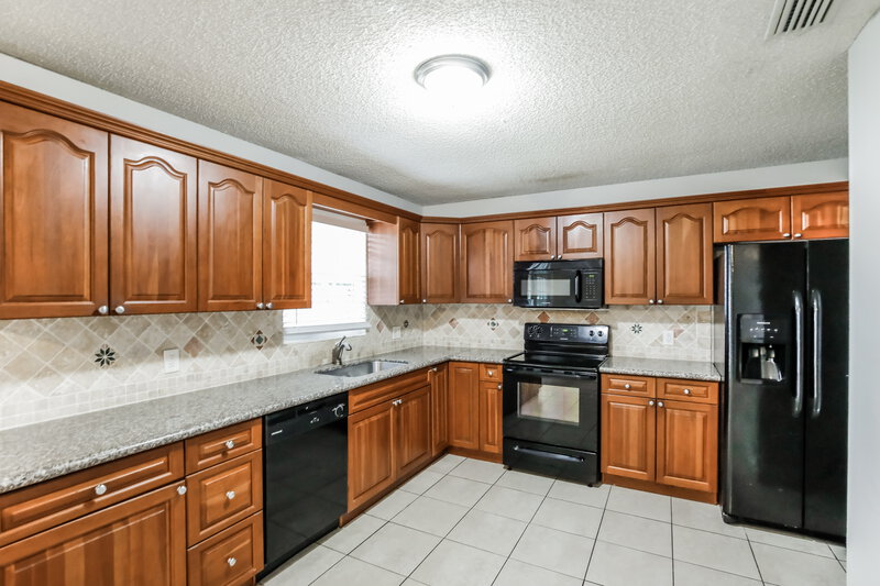 2,615/Mo, 200 Cordoba Circle Royal Palm Beach, FL 33411 Kitchen View