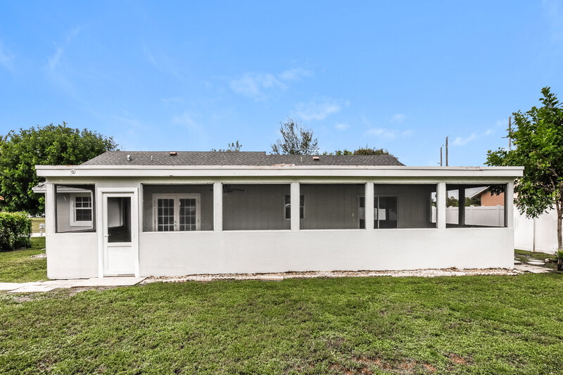 2,615/Mo, 200 Cordoba Circle Royal Palm Beach, FL 33411 Rear View