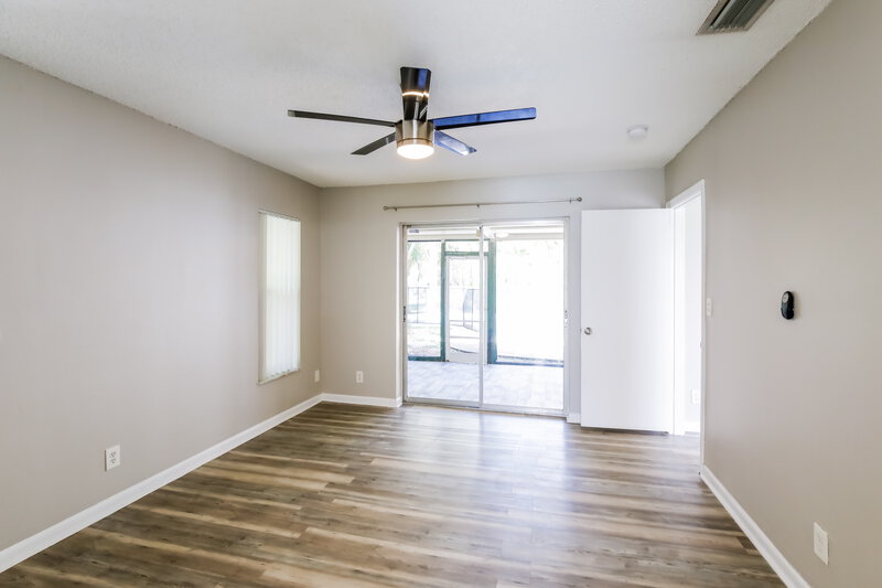 3,210/Mo, 7401 Nw 84 St Tamarac, FL 33321 Main Bedroom View