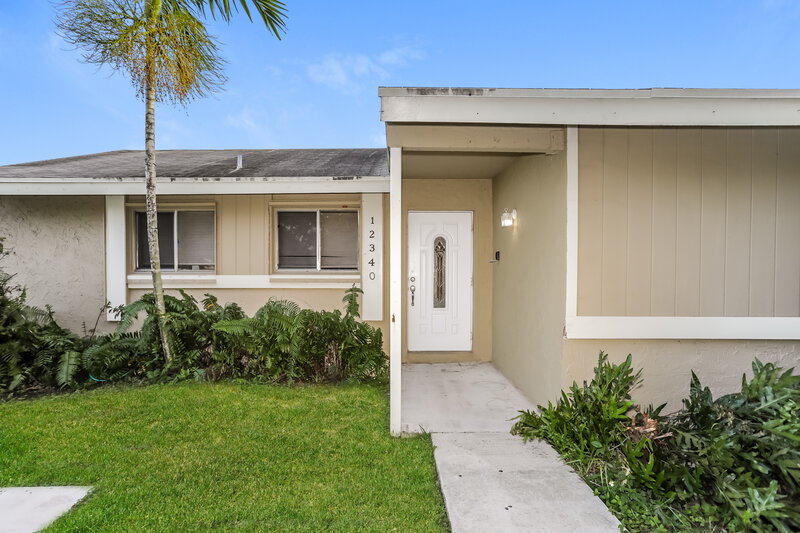 3,390/Mo, 12340 SW 207th Ter Miami, FL 33177 Front View 3