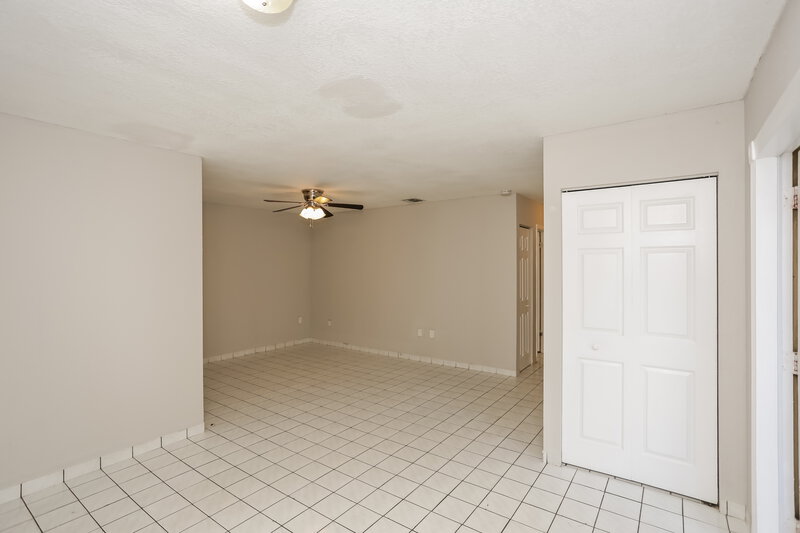3,390/Mo, 12340 SW 207th Ter Miami, FL 33177 Living Room View 2