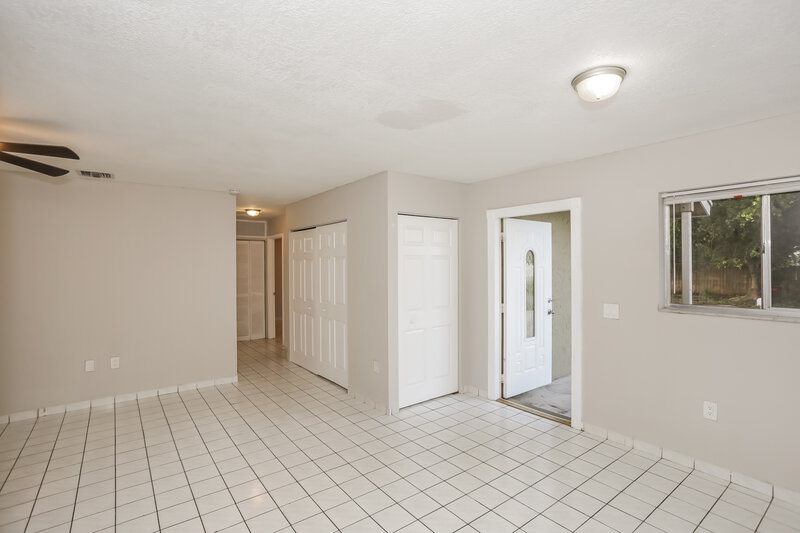 3,390/Mo, 12340 SW 207th Ter Miami, FL 33177 Living Room View 3
