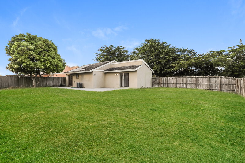 3,390/Mo, 12340 SW 207th Ter Miami, FL 33177 Rear View