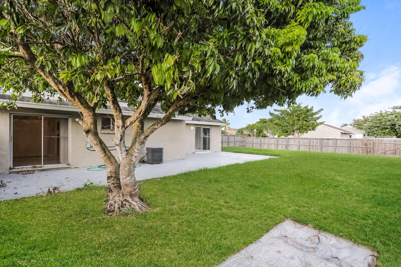 3,390/Mo, 12340 SW 207th Ter Miami, FL 33177 Rear View 2