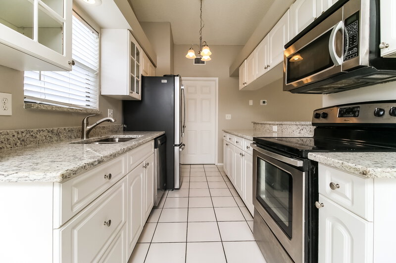 2,670/Mo, 1468 Ryan Lane Royal Palm Beach, FL 33411 Kitchen View 2