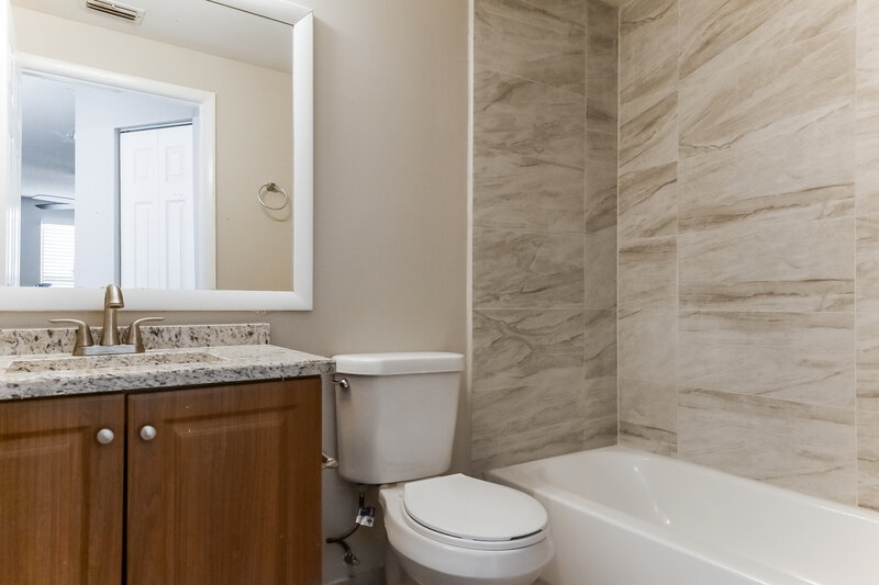 2,670/Mo, 1468 Ryan Lane Royal Palm Beach, FL 33411 Main Bathroom View