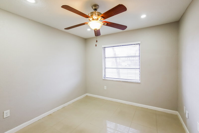 2,965/Mo, 11460 Nw 40 Pl Sunrise, FL 33323 Bedroom View 4