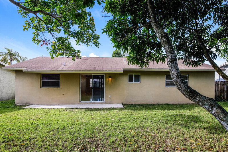 2,965/Mo, 11460 Nw 40 Pl Sunrise, FL 33323 Rear View
