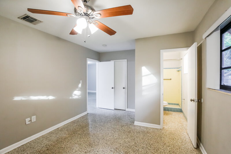 2,645/Mo, 19101 SW 89 CT Cutler Bay, FL 33157 Main Bedroom View 2