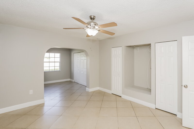 2,510/Mo, 19233 Sw 121st Ct Miami, FL 33177 Main Bedroom View 4