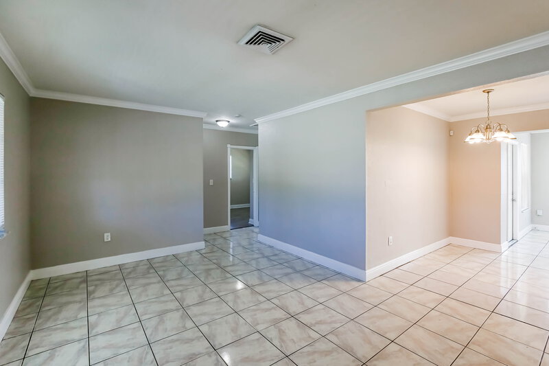 2,945/Mo, 2300 De Soto Dr Miramar, FL 33023 Living Room View 3