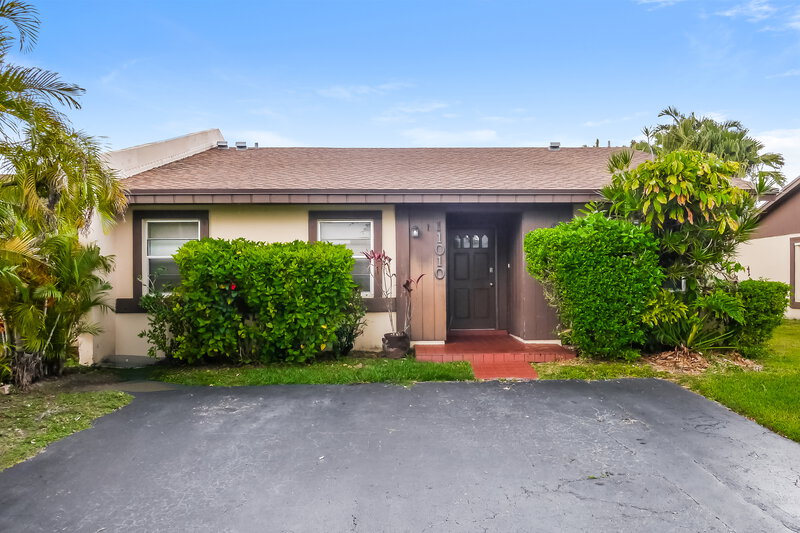 2,880/Mo, 11010 SW 123rd Ave Miami, FL 33186 External View