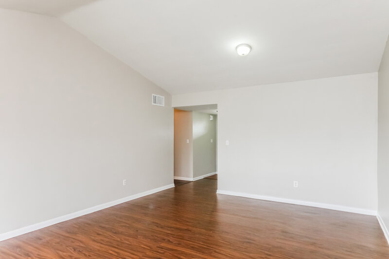 2,880/Mo, 11010 SW 123rd Ave Miami, FL 33186 Dining Room View