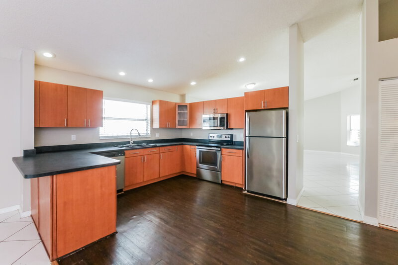 3,410/Mo, 3130 Salinas Wy Miramar, FL 33025 Kitchen View