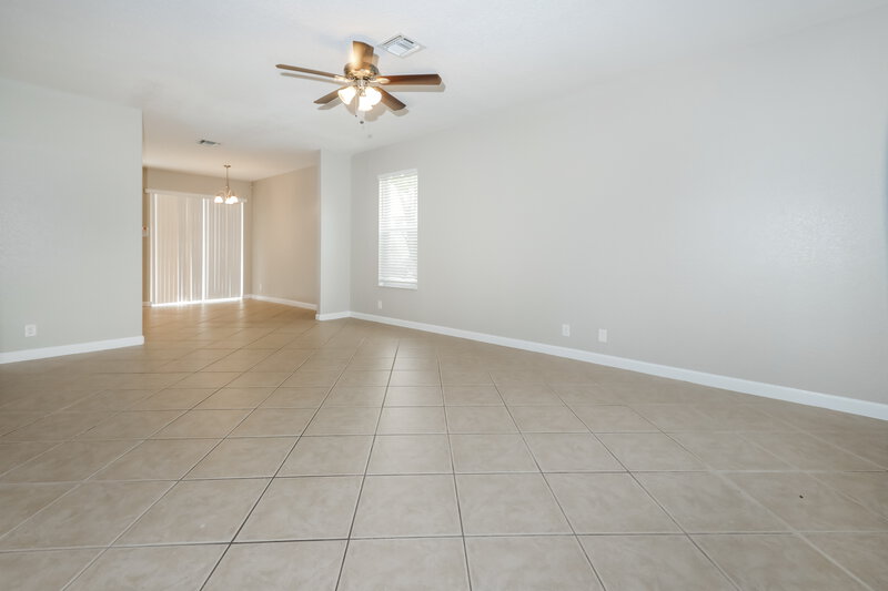 2,955/Mo, 8054 Murano Cir Palm Beach Gardens, FL 33418 Living Room View