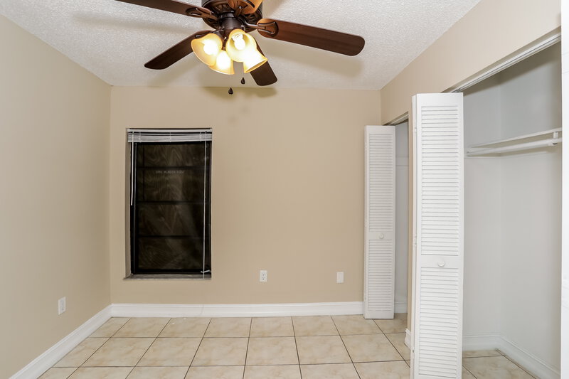 2,560/Mo, 4205 SW 137th Ct Miami, FL 33175 Main Bedroom View