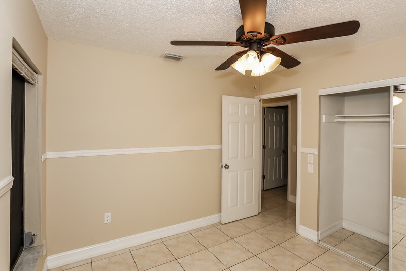 2,560/Mo, 4205 SW 137th Ct Miami, FL 33175 Bedroom View 4