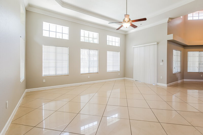 5,090/Mo, 19367 Sw 132nd Ct Miami, FL 33177 Living Room View 2