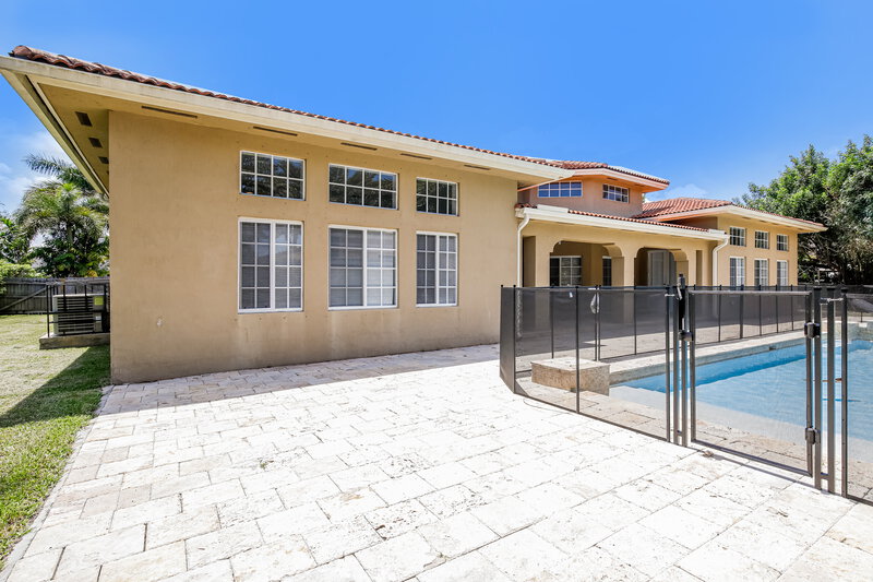 5,090/Mo, 19367 Sw 132nd Ct Miami, FL 33177 Rear View