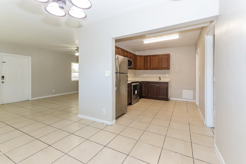 3,750/Mo, 1407 S E St Lake Worth Beach, FL 33460 Dining Room View