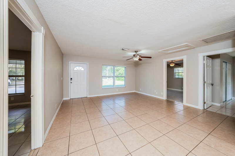 2,910/Mo, 5720 Royal Palm Beach Blvd Royal Palm Beach, FL 33411 Living Room View 2