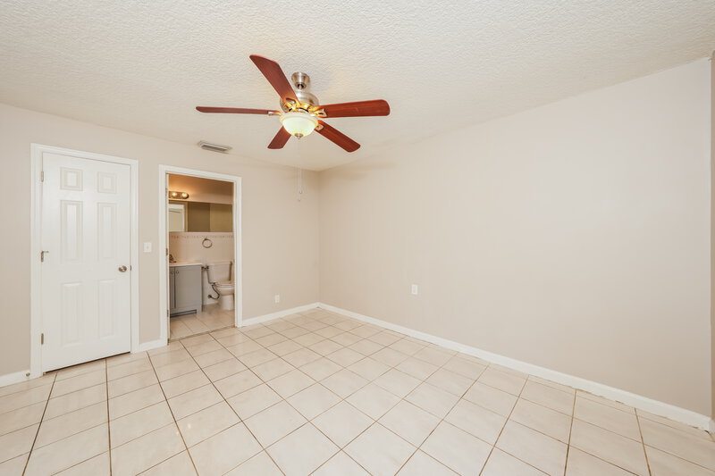 2,910/Mo, 5720 Royal Palm Beach Blvd Royal Palm Beach, FL 33411 Bedroom View 2