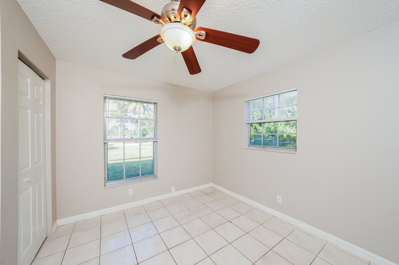 2,910/Mo, 5720 Royal Palm Beach Blvd Royal Palm Beach, FL 33411 Bedroom View 3