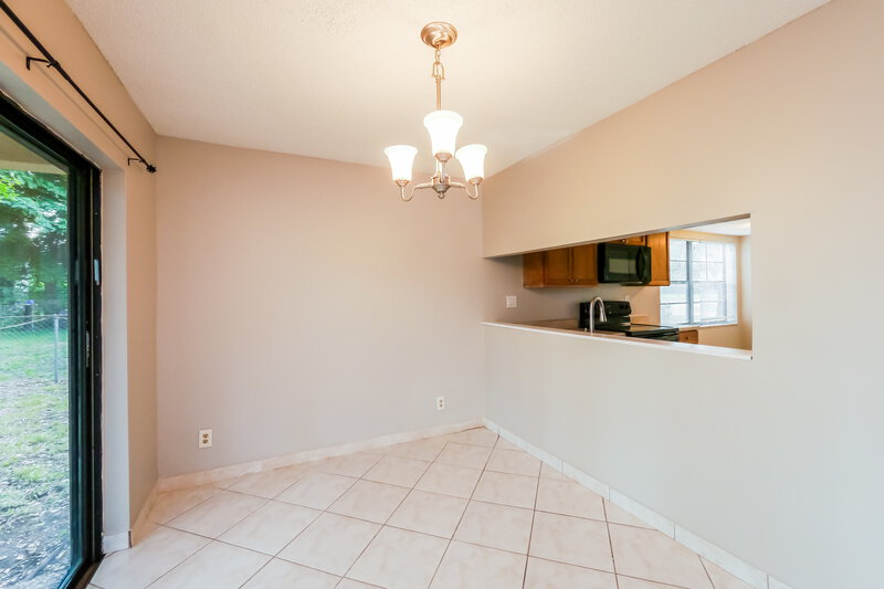 2,700/Mo, 10610 La Placida Dr Coral Springs, FL 33065 Dining Room View