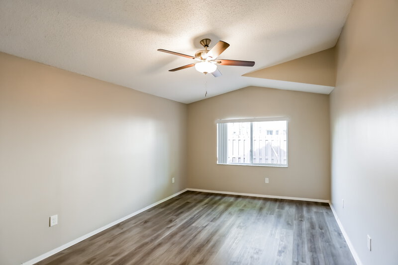 3,250/Mo, 8439 SW 157th Pl Miami, FL 33193 Main Bedroom View