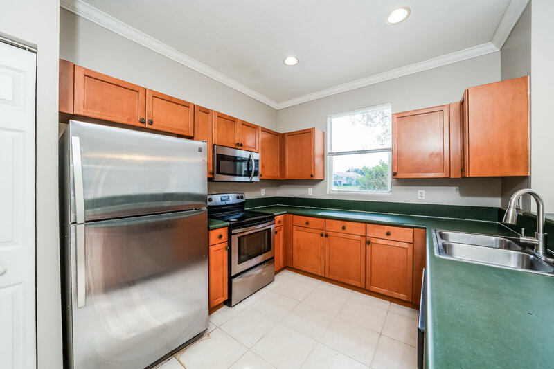 2,815/Mo, 424 Rainbow Springs Terrace Unit Building 44, Unit D Royal Palm Beach, FL 33411 Kitchen View