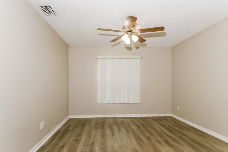 2,115/Mo, 7805 HOLOPAW AVE Fort Pierce, FL 34951 Main Bedroom View 2