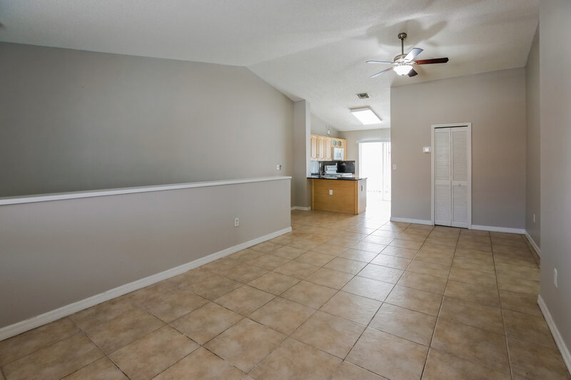 0/Mo, 2527 W 76 ST Unit 208 Hialeah, FL 33016 Dining Room View