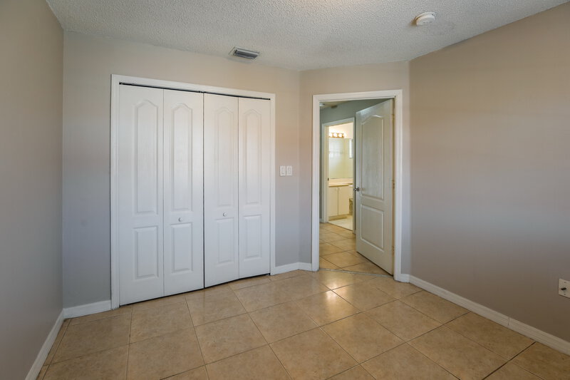 0/Mo, 2527 W 76 ST Unit 208 Hialeah, FL 33016 Bedroom View