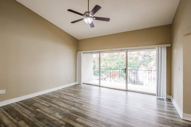2,750/Mo, 14277 Kendale Lakes Cir Miami, FL 33183 Living Room View