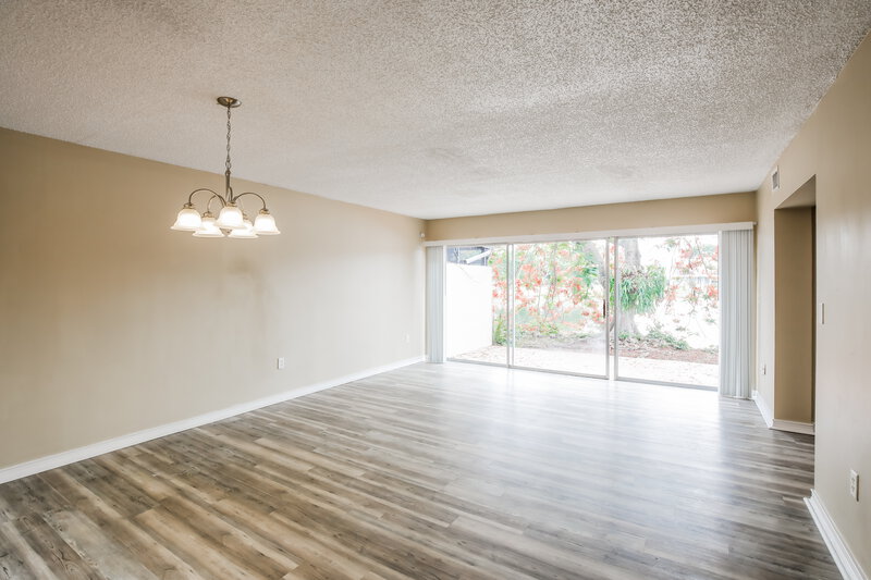 2,750/Mo, 14277 Kendale Lakes Cir Miami, FL 33183 Dining Room View