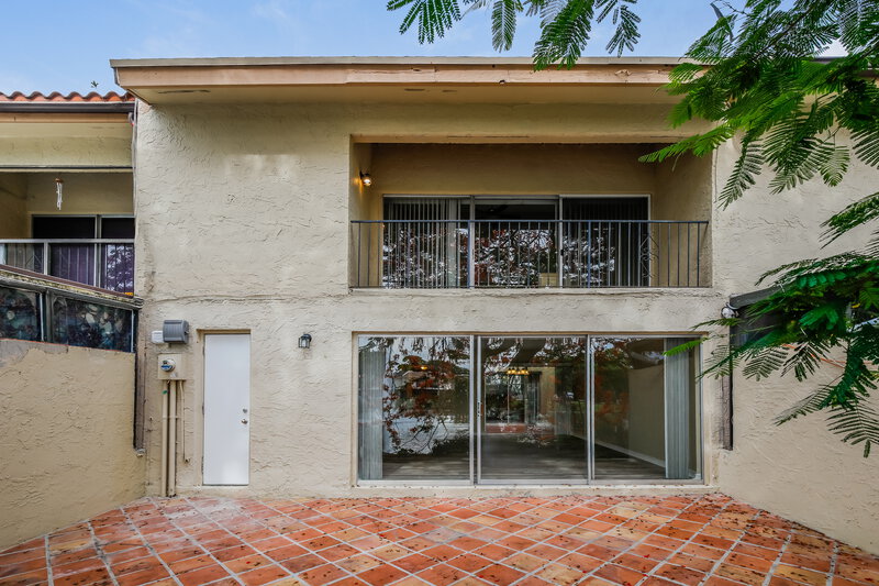 2,750/Mo, 14277 Kendale Lakes Cir Miami, FL 33183 Rear View